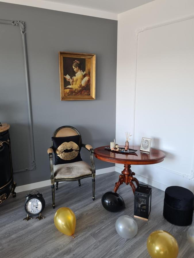 Parisian Apartment Cluj Eksteriør bilde